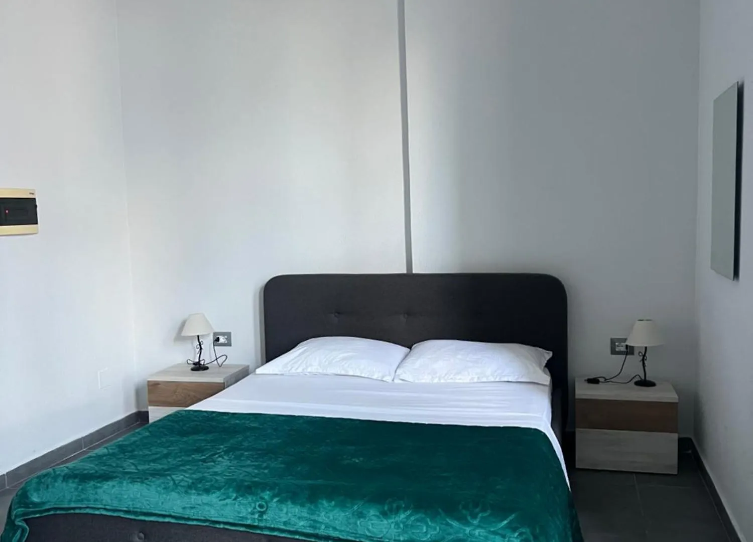Apartment Tirana Room 83
